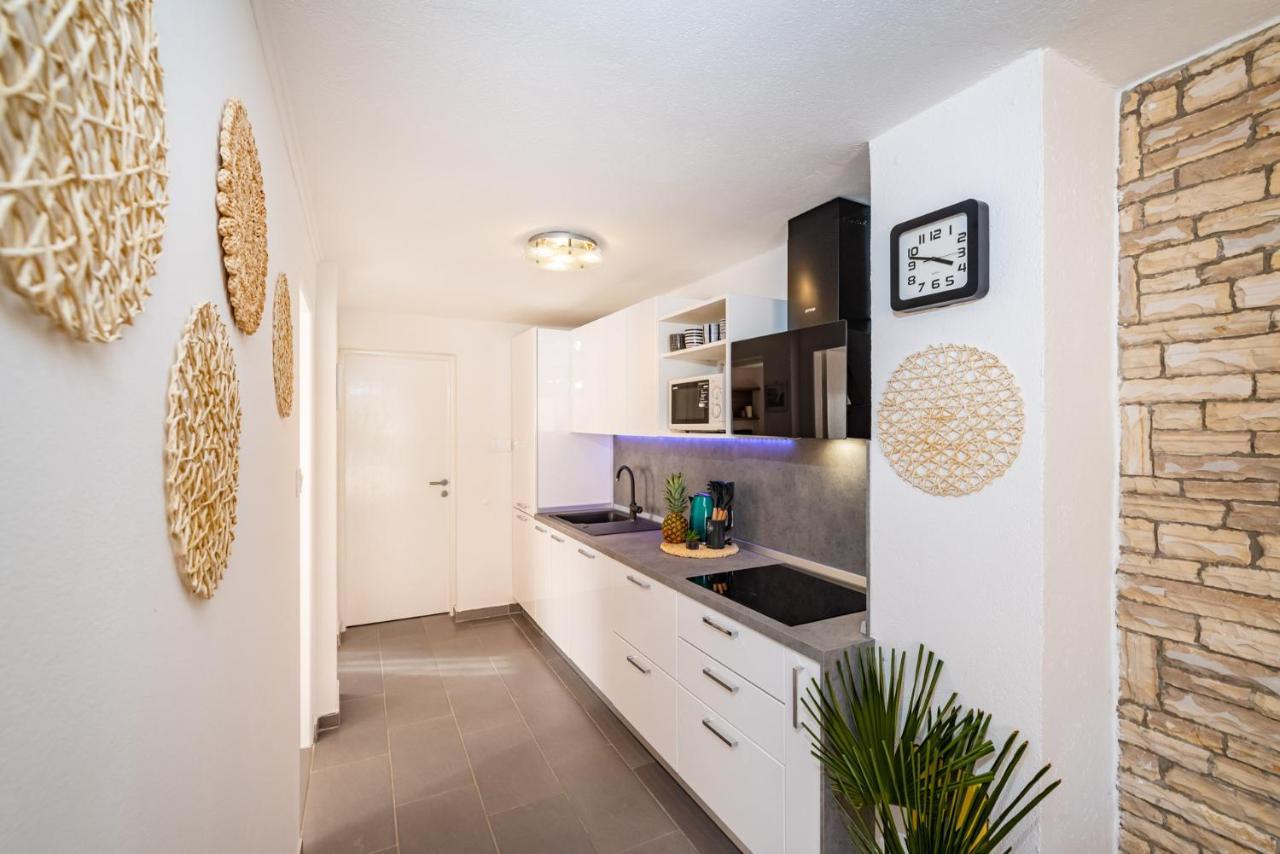 Maia Lena Appartement Jasenice  Buitenkant foto