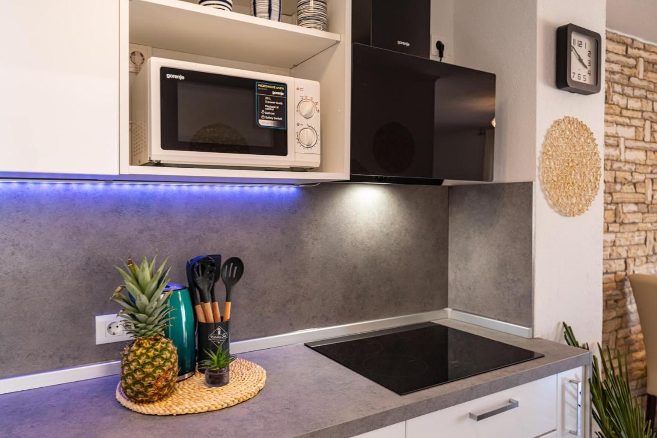 Maia Lena Appartement Jasenice  Buitenkant foto